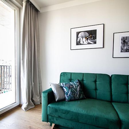 Patio Praga Metro Apartment Варшава Екстер'єр фото