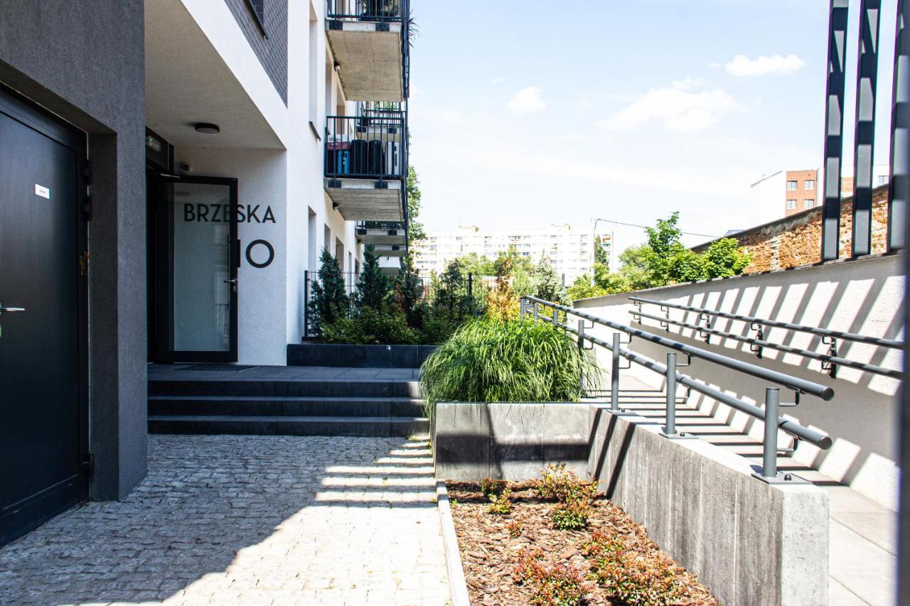 Patio Praga Metro Apartment Варшава Екстер'єр фото